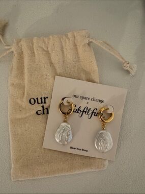 Our Spare Change - Isla Pearl Earrings